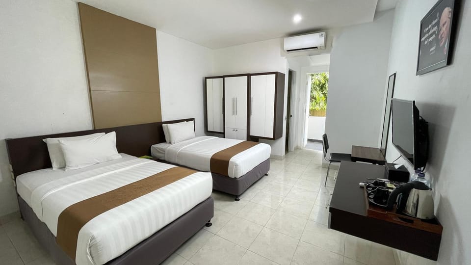 Bed, TV and multimedia, Photo of the whole room, Bedroom, air conditioner