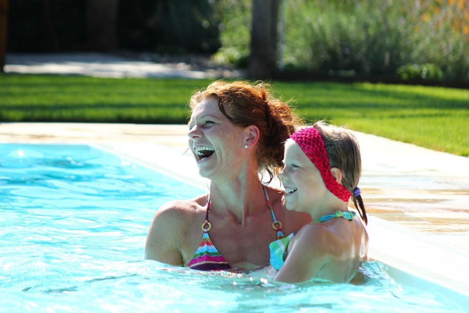 Swimming pool, group of guests