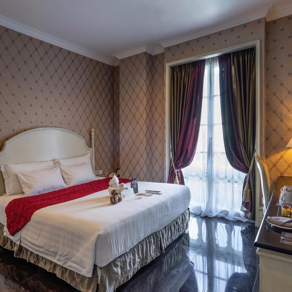 Bed, Bedroom
