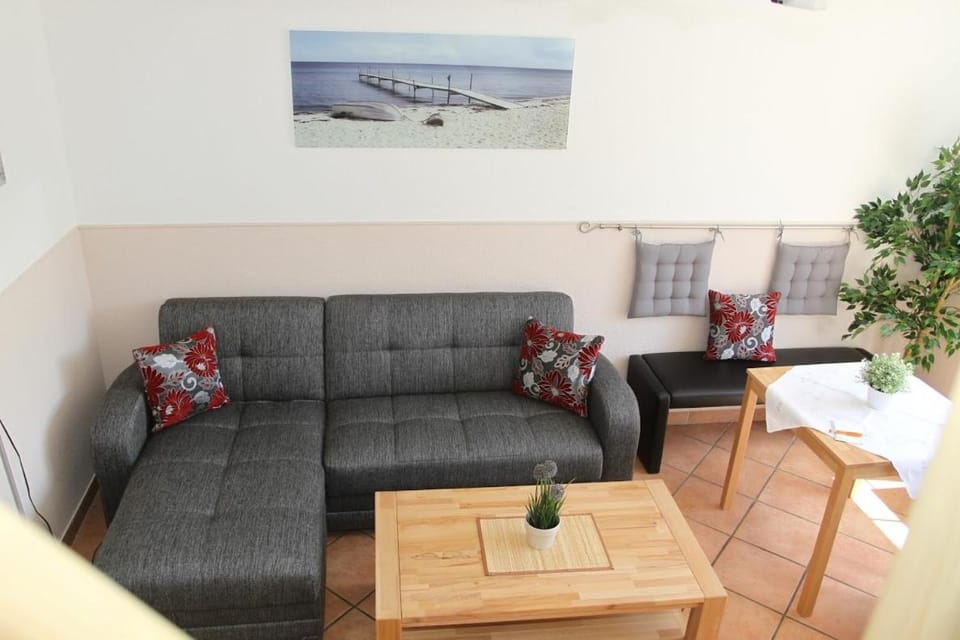 Day, Living room