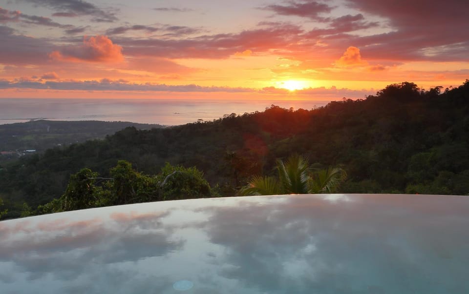 Landmark view, Sea view, Swimming pool