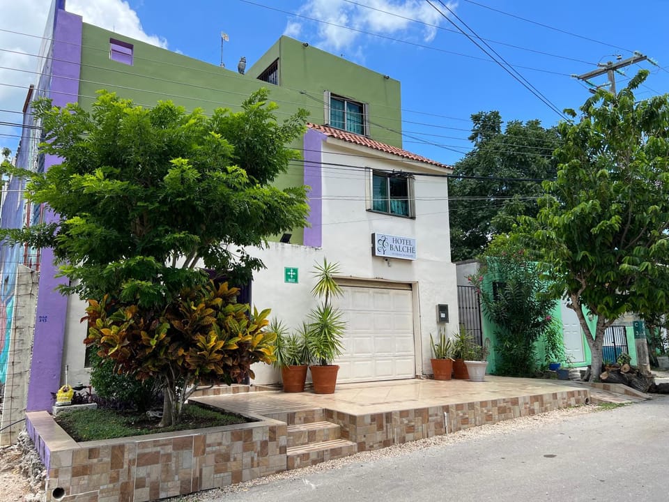 Property building, Facade/entrance