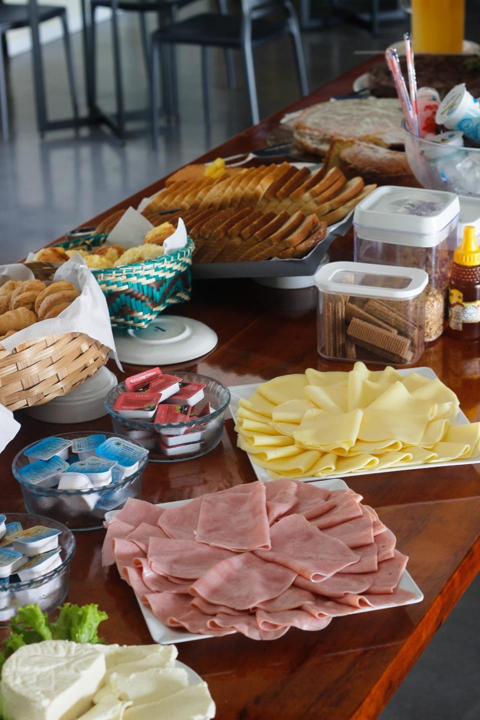 Day, On site, Buffet breakfast