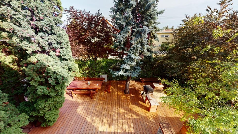 Patio, BBQ facilities, Balcony/Terrace, Garden view