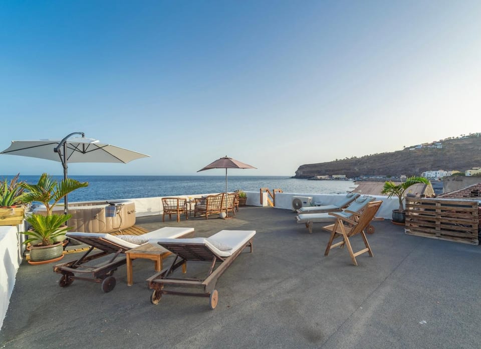 Patio, Balcony/Terrace, Beach, Sea view