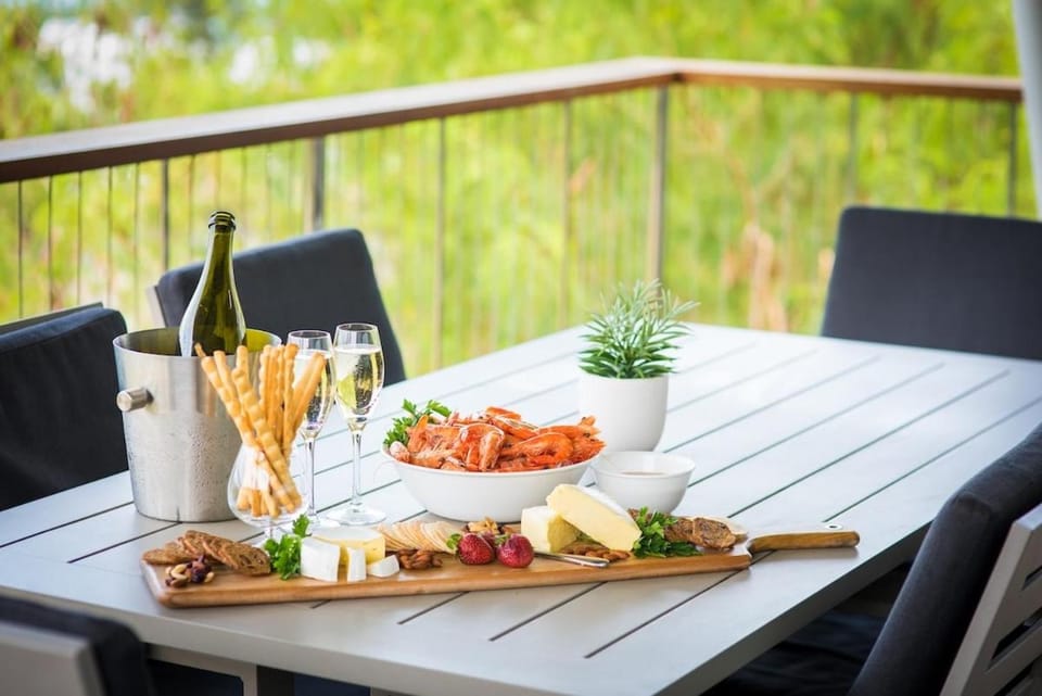 Oleander Holiday Home - Airlie Beach House in Airlie Beach