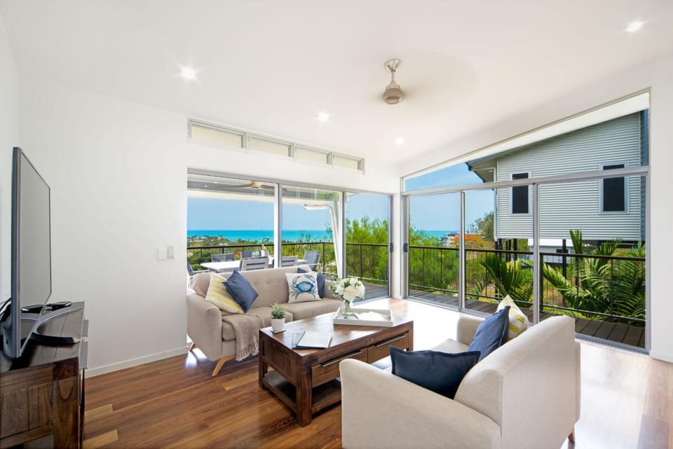 Oleander Holiday Home - Airlie Beach House in Airlie Beach