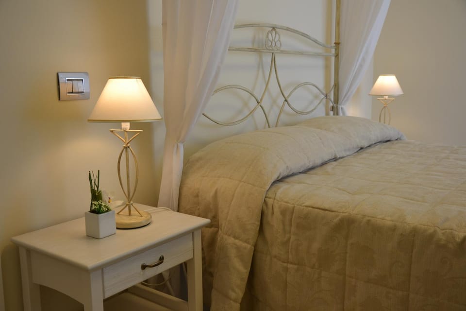 Decorative detail, Bedroom