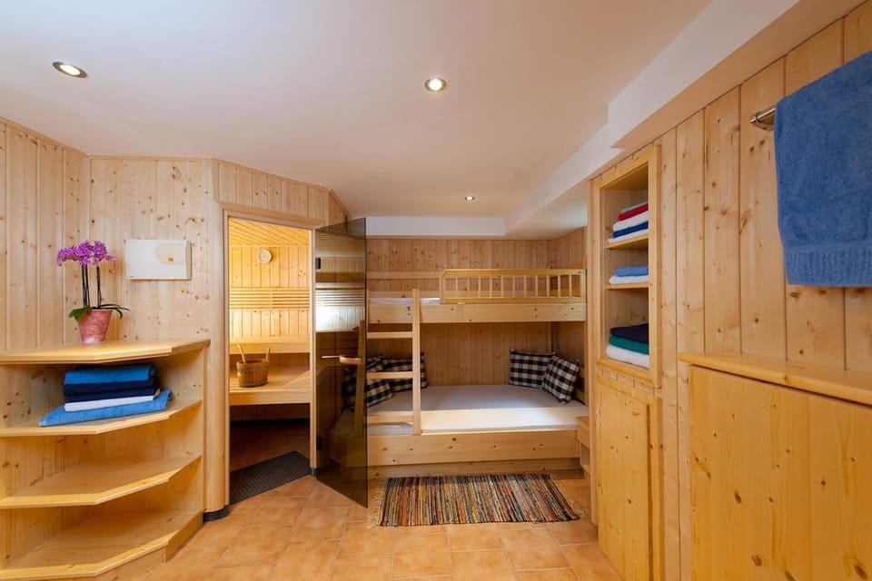 bunk bed