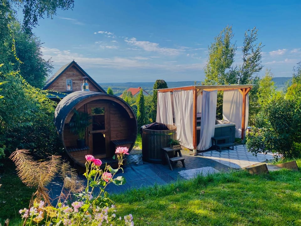 Garden, Sauna, Spa and wellness centre/facilities