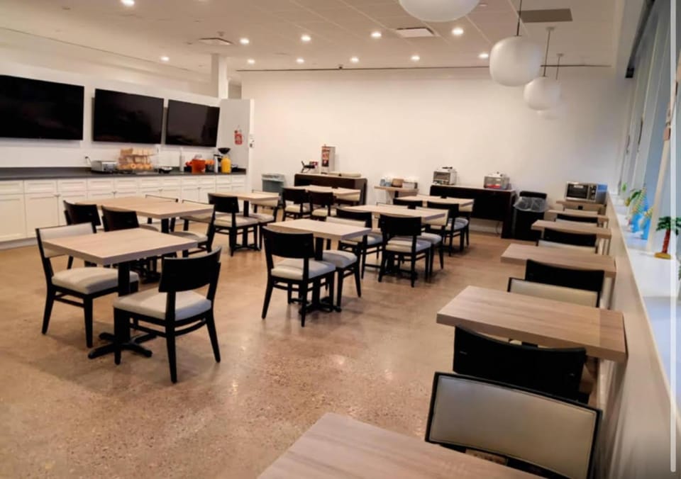 Area and facilities, Breakfast, Breakfast, American breakfast