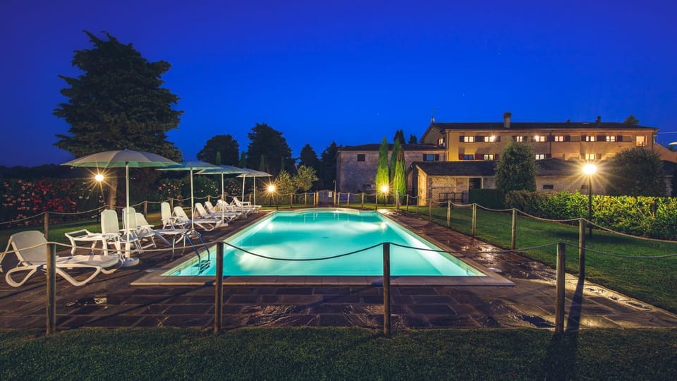 Garden, Swimming pool, Swimming pool