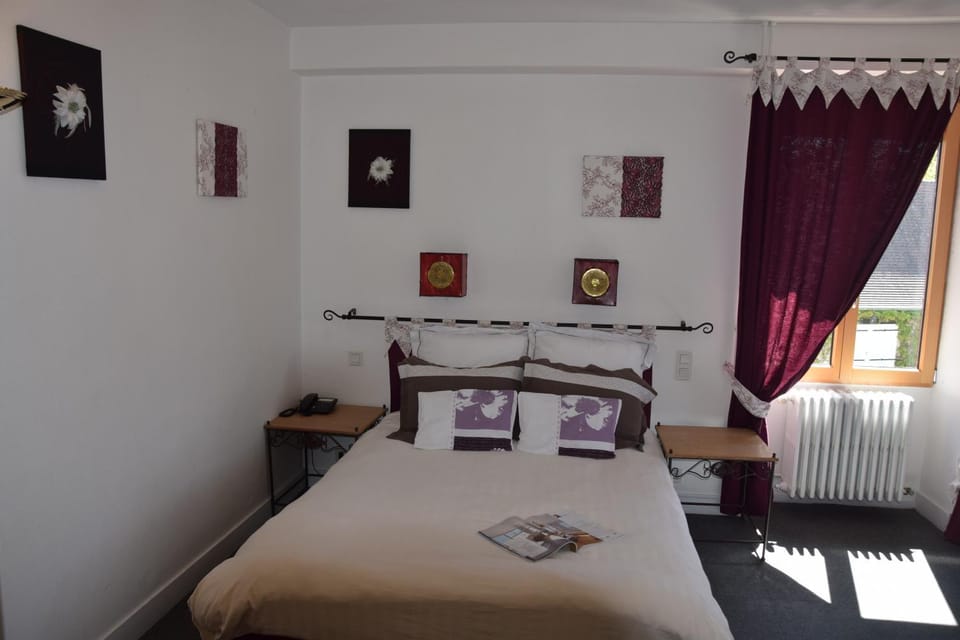 Bed, Bedroom, Family