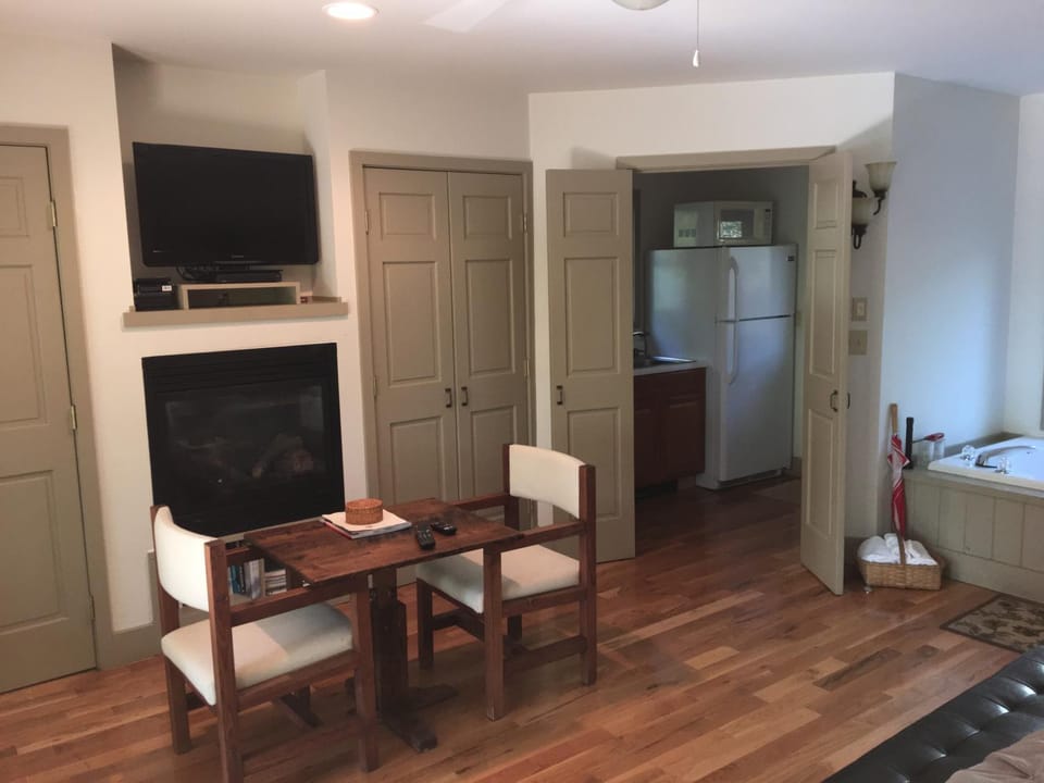 River House Inn Bed and Breakfast in Ashe County