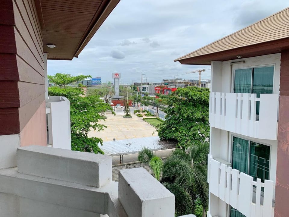 Property building, Nearby landmark, Bird's eye view