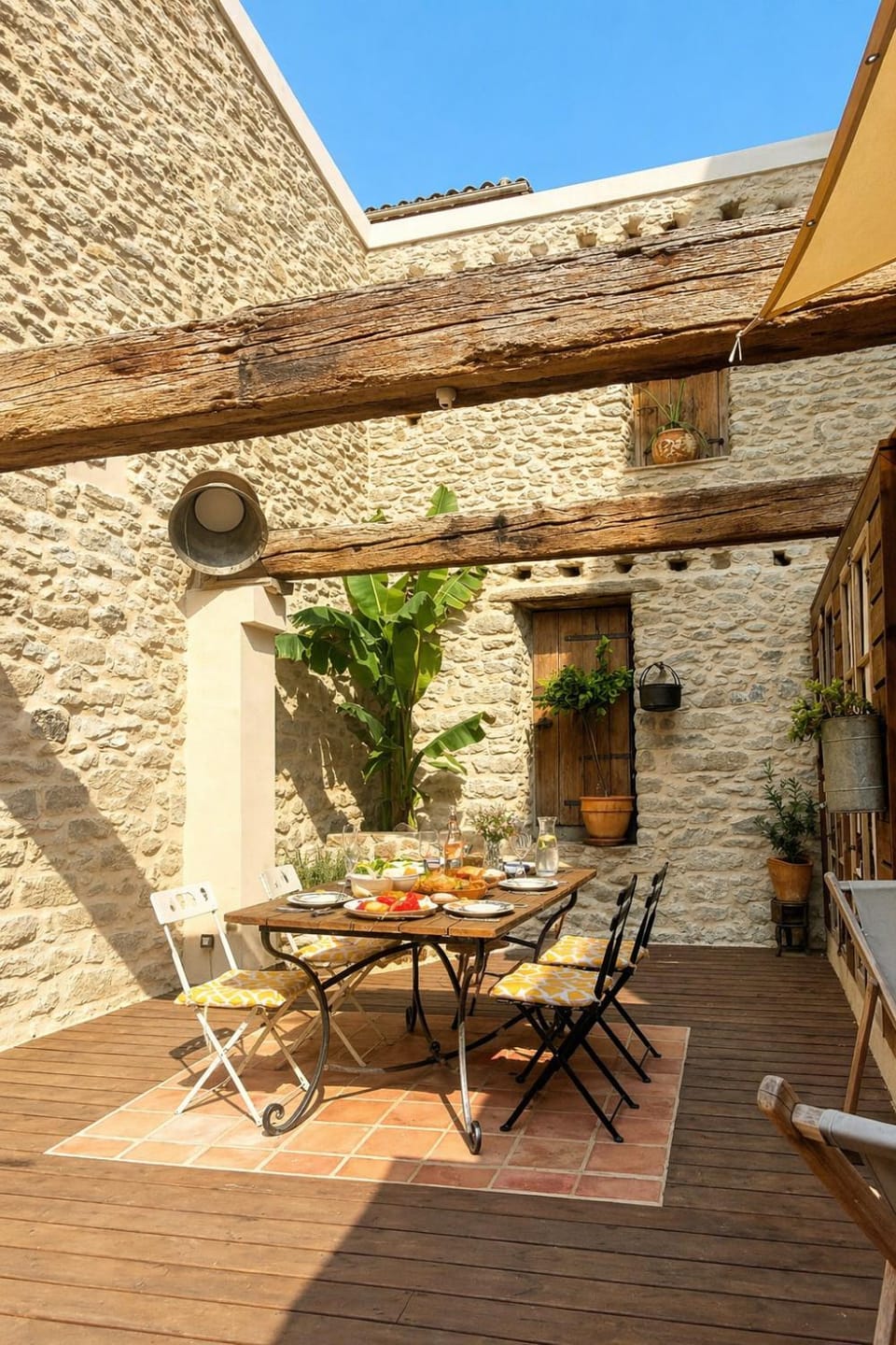 Patio, BBQ facilities, Meals