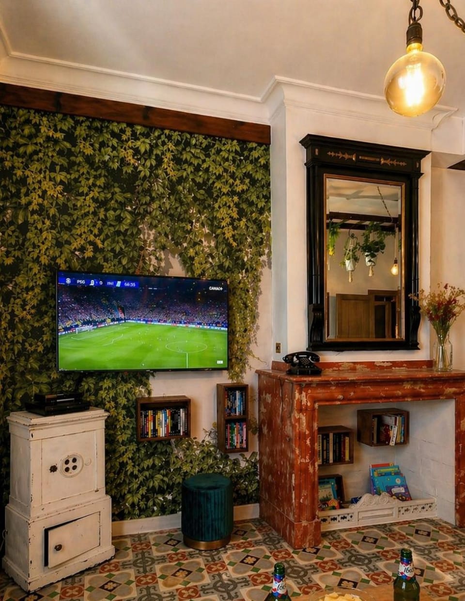Living room, Decorative detail, Seating area, fireplace