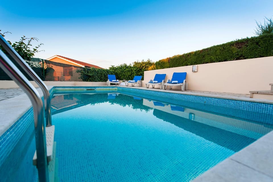 Swimming pool, Swimming pool