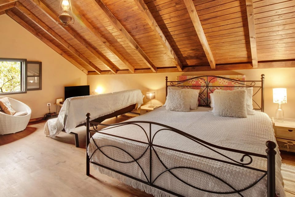 Property building, Living room, Bedroom