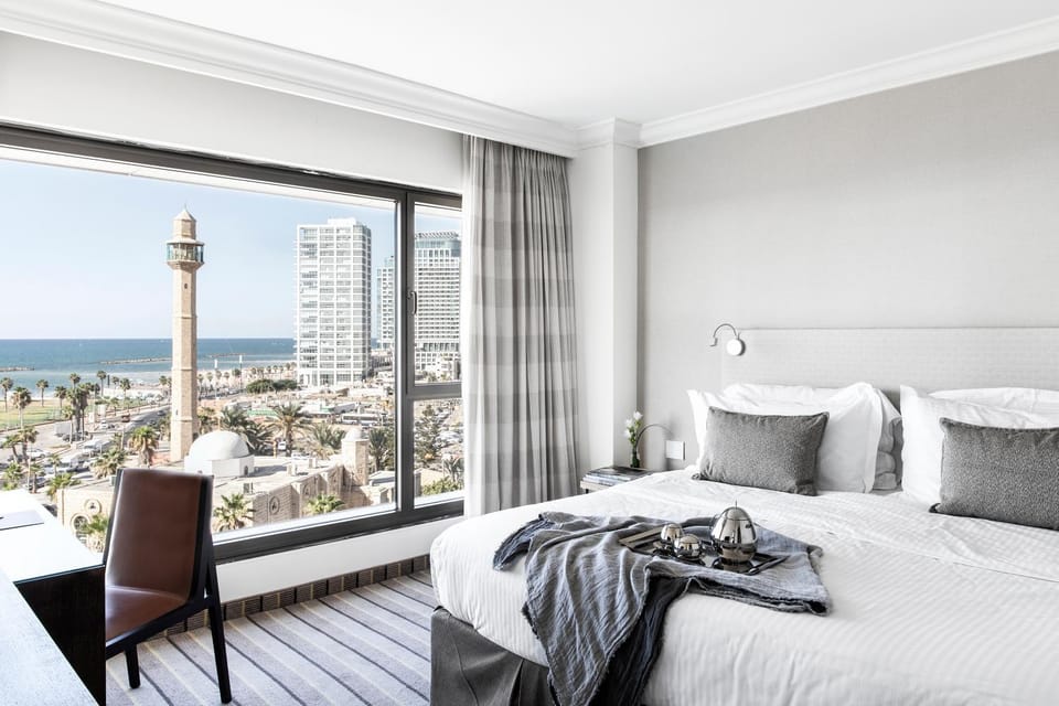 Nearby landmark, Bed, Bedroom, Sea view