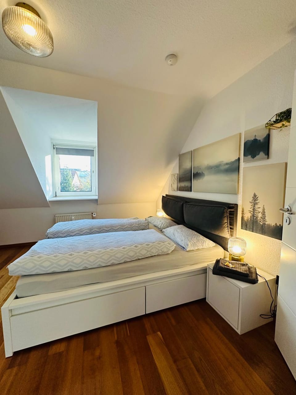 Bed, Bedroom
