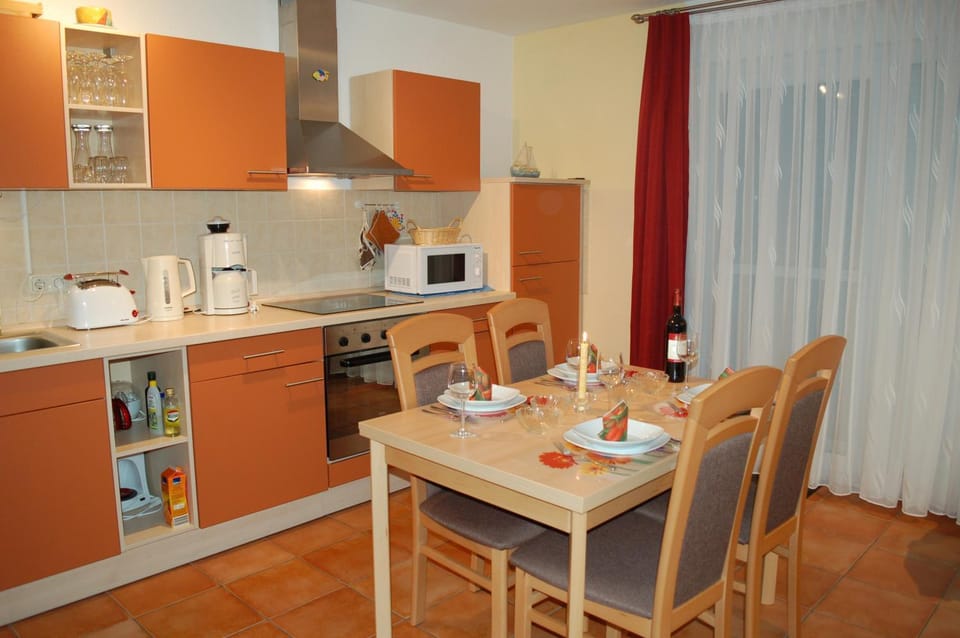 Food close-up, Communal kitchen