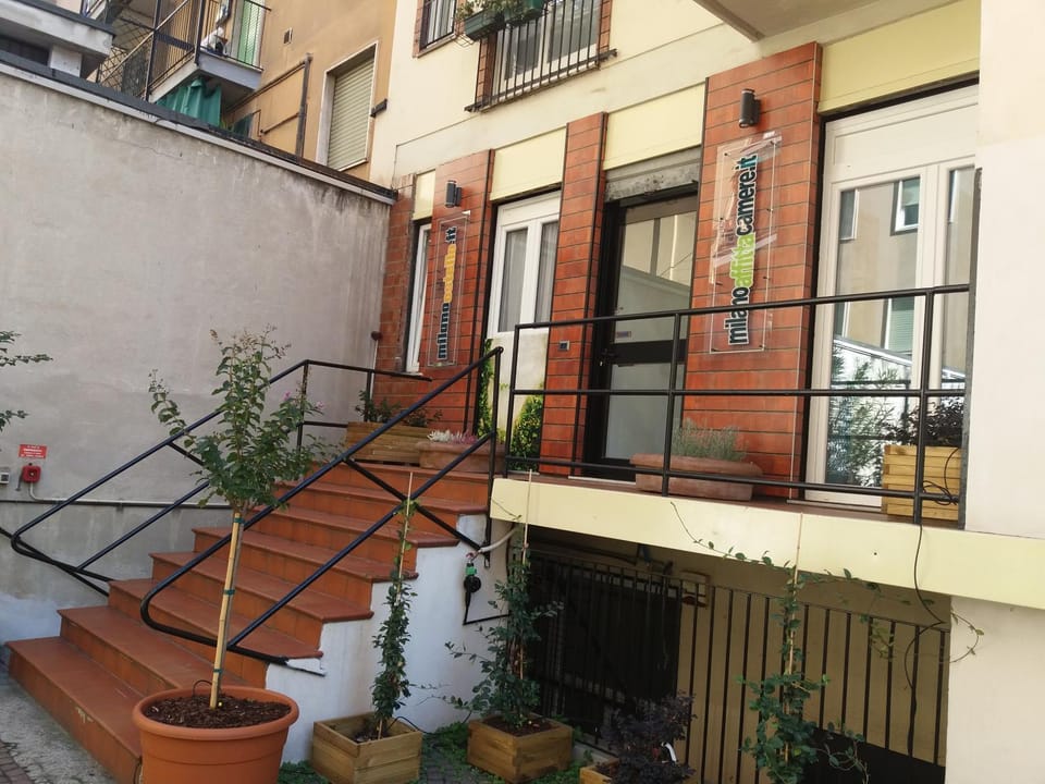 Facade/entrance