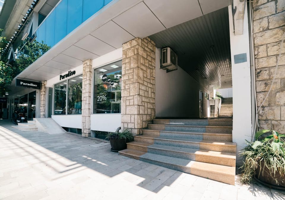 Property building, Facade/entrance, Day