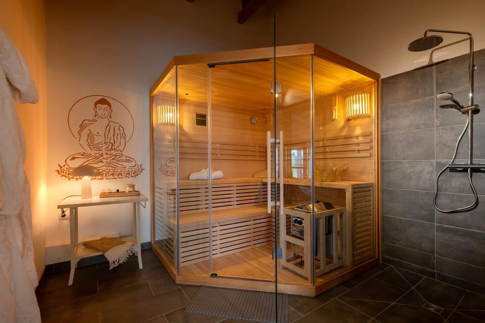 Shower, Sauna, Sauna