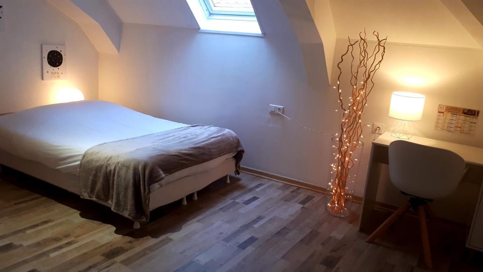 Bed, Night, Photo of the whole room, Decorative detail, Bedroom, older children, Family, furniture, minibar, wedding