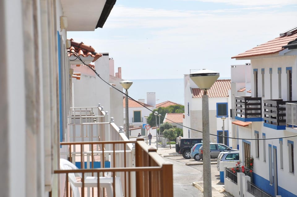 Balcony/Terrace, Street view