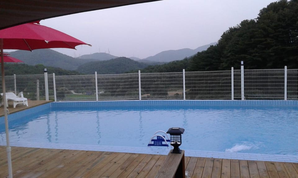 Swimming pool, Swimming pool