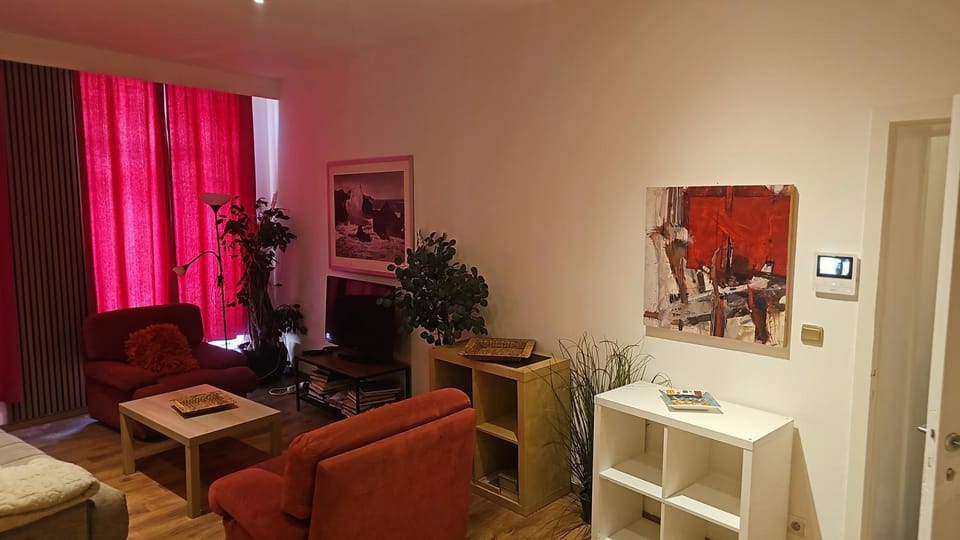 Cosy apt à 200m de la Cathédrale Apartment in Liège