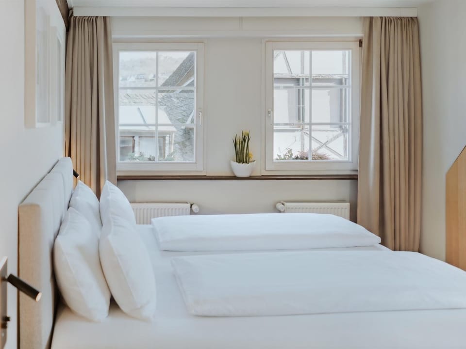 Bed, View (from property/room)