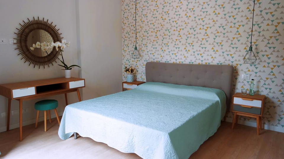 Bed, Coffee/tea facilities, Living room, Photo of the whole room, Bedroom