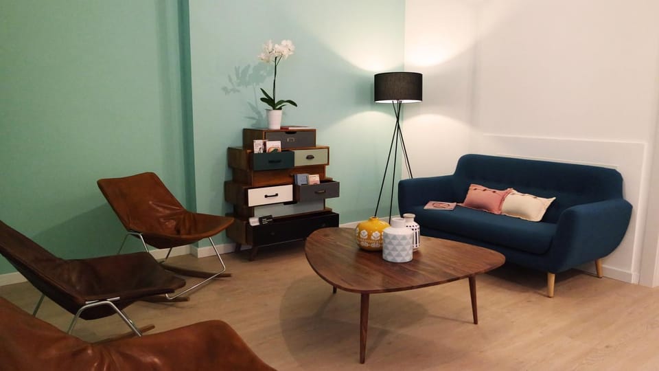 Library, Living room, Seating area, Area and facilities