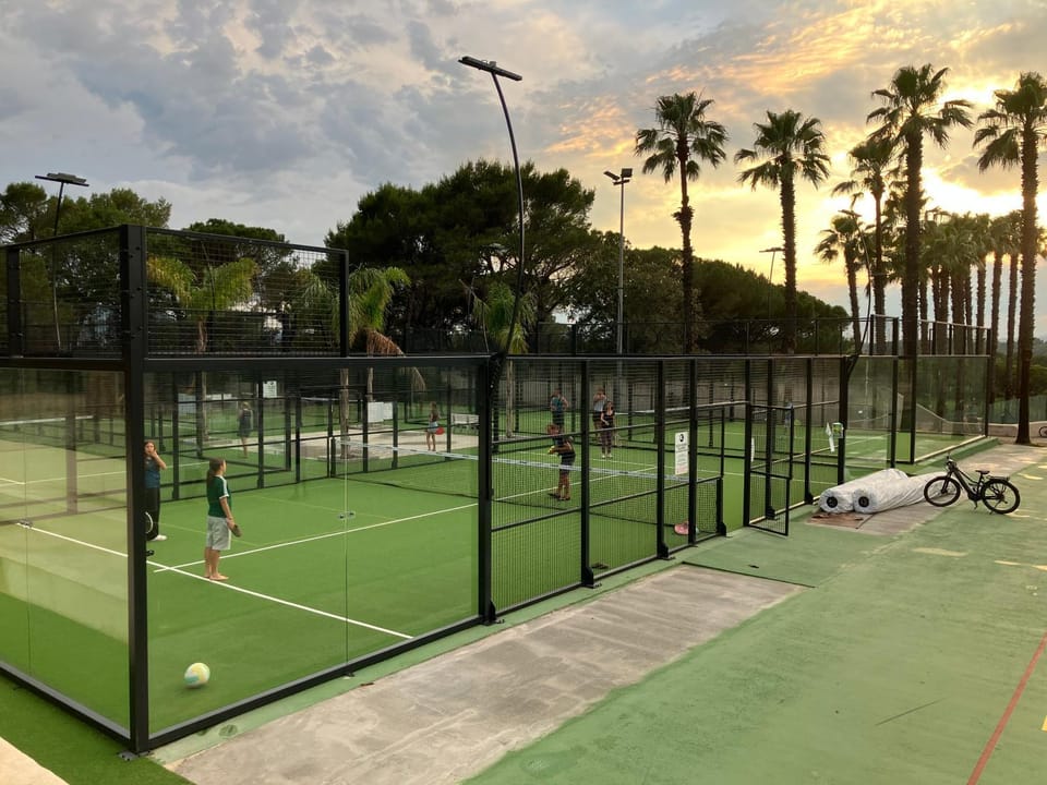 La Baume 515 Campground/ 
RV Resort in Roquebrune-sur-Argens