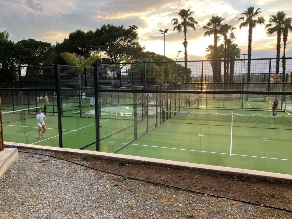 La Baume 515 Campground/ 
RV Resort in Roquebrune-sur-Argens