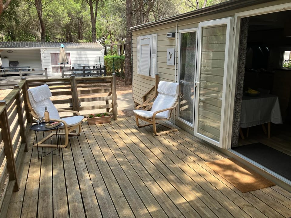 La Baume 515 Campground/ 
RV Resort in Roquebrune-sur-Argens