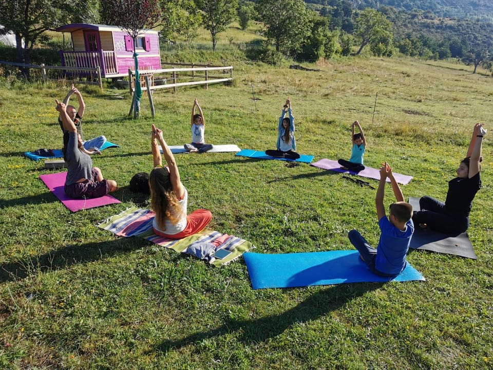 People, Natural landscape, Activities, Garden, Garden view, Mountain view, group of guests