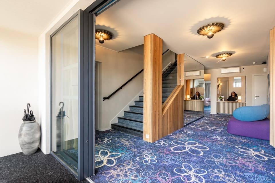 Lobby or reception, acessibility