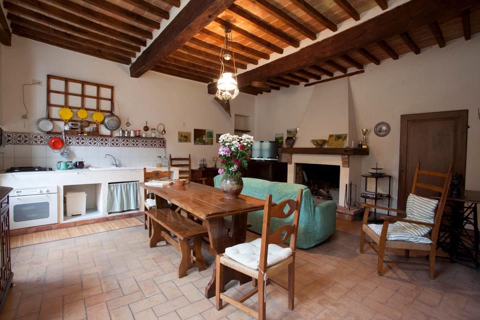 Kitchen or kitchenette, Living room, Dining area, pet friendly