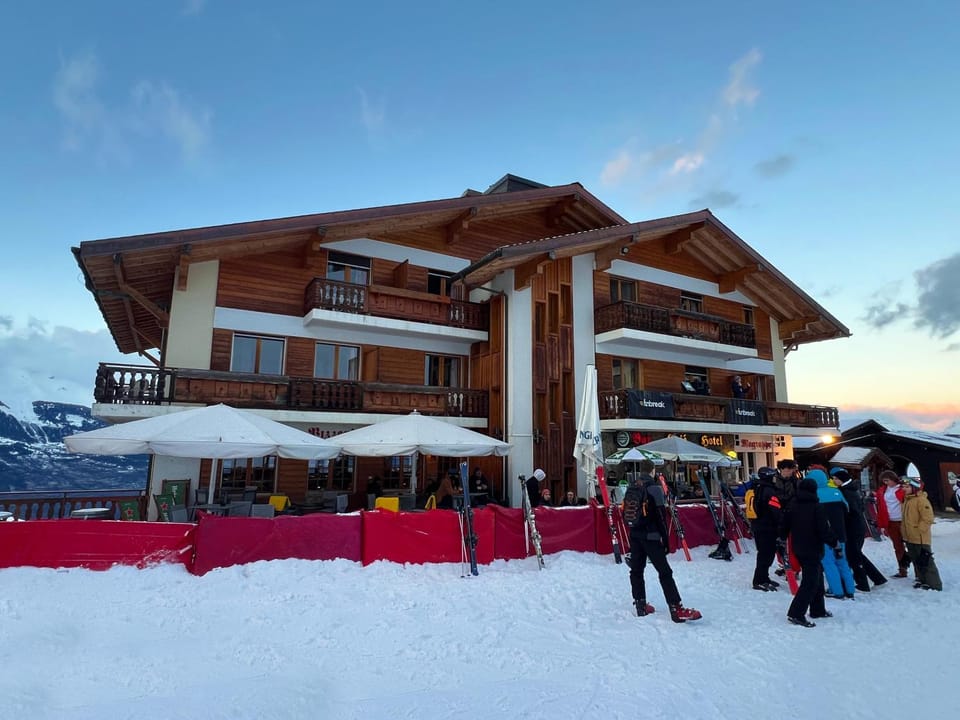 Property building, Day, Winter