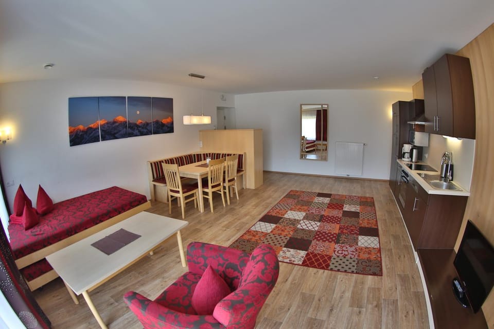 Kitchen or kitchenette, Living room, Seating area