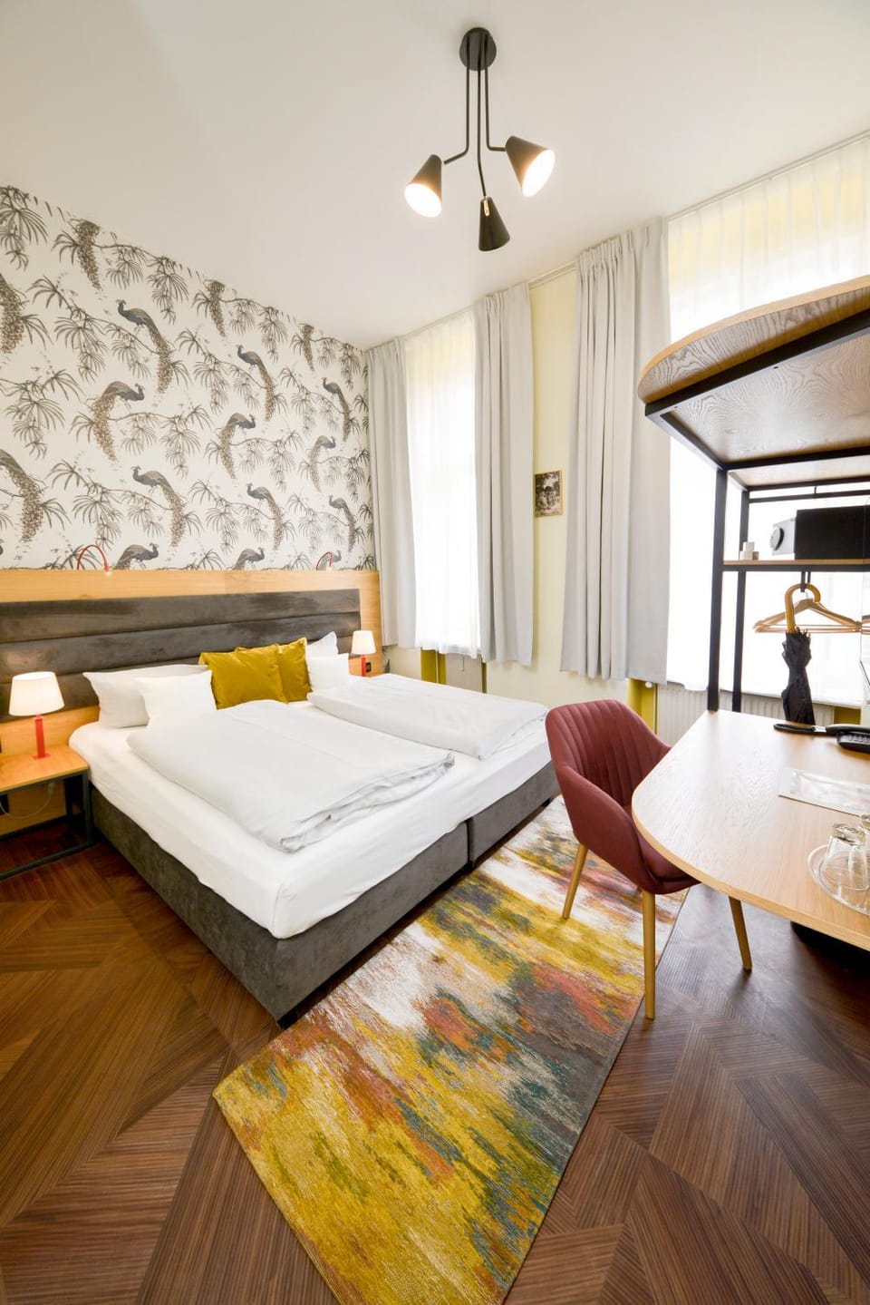 Photo of the whole room, Bedroom