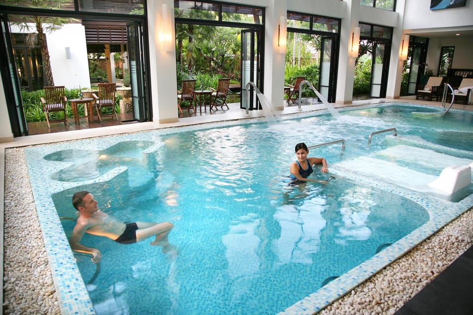 Hot Tub, Swimming pool