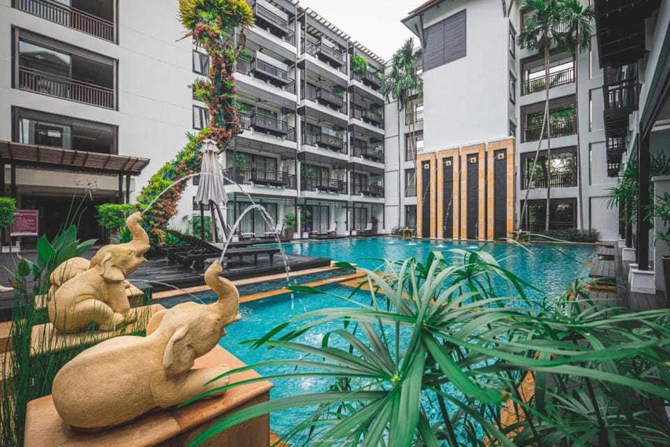 Property building, Swimming pool