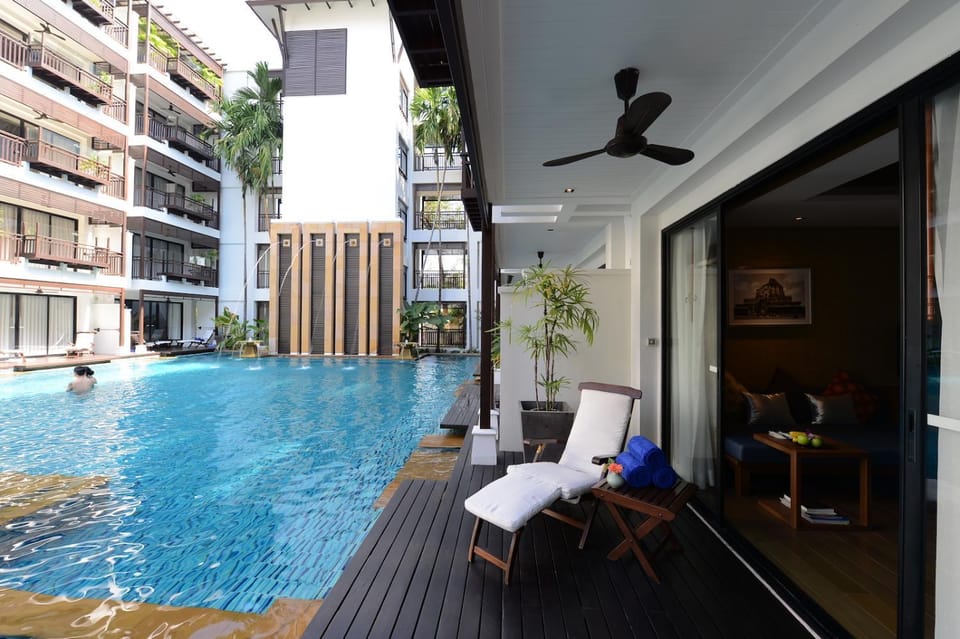 Seating area, Pool view, Swimming pool, Swimming pool