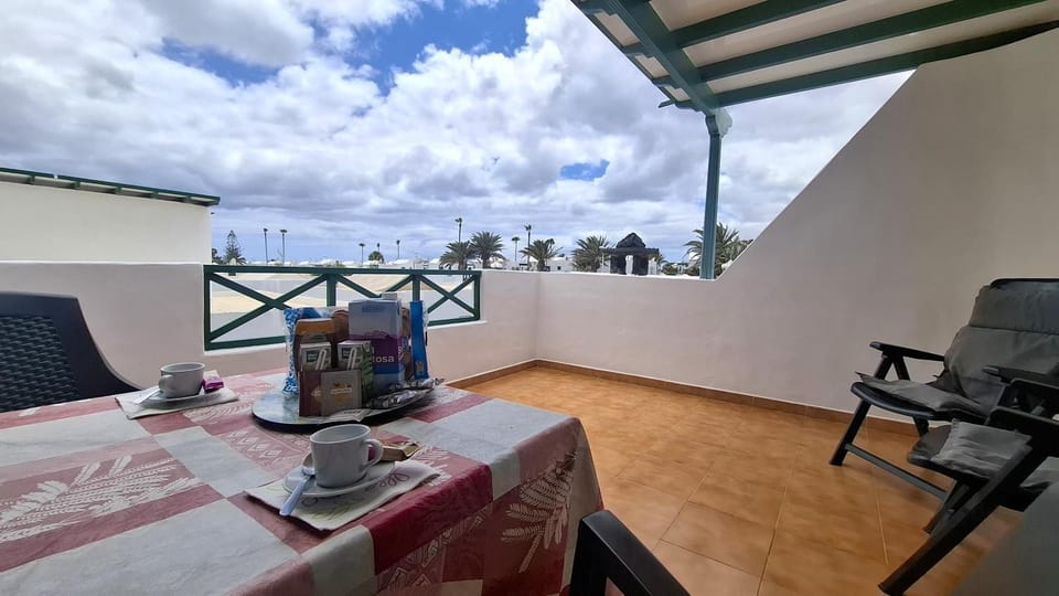 Natural landscape, View (from property/room), Balcony/Terrace, Dining area