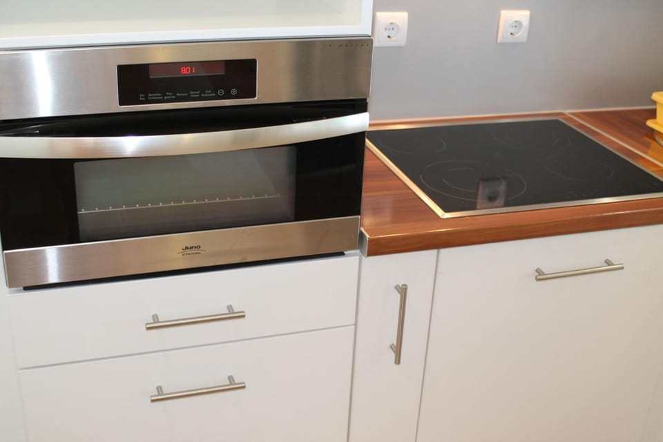 Property building, Kitchen or kitchenette, Communal kitchen